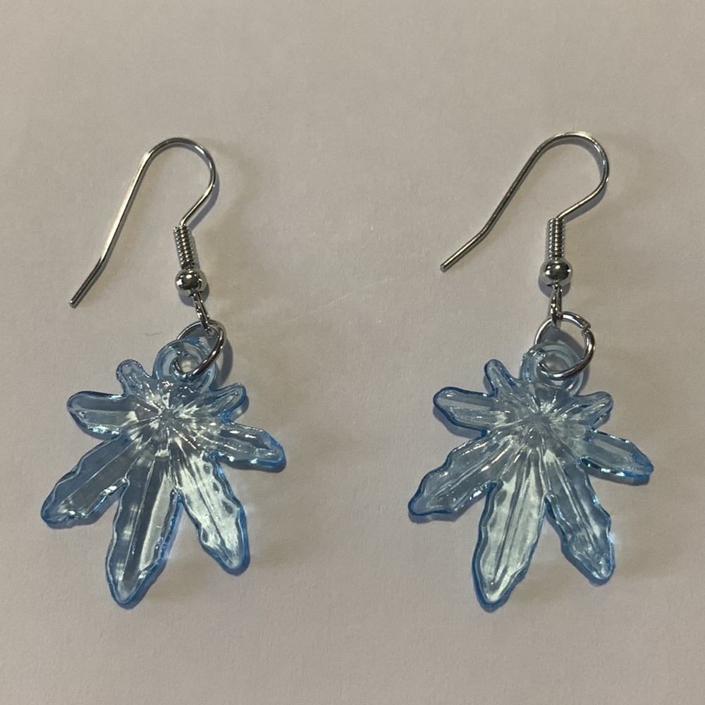 Weed leaf earrings - Picture 7 of 10